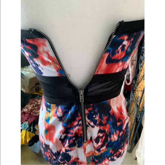 Material Girl Bodycon Print Dress - Picture 7 of 8